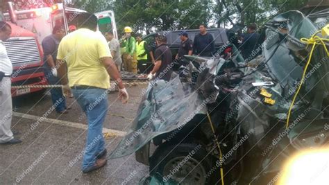 Brutal Accidente En La Carretera Villahermosa Esc Rcega Deja Muertos