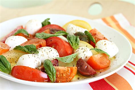 Heirloom Tomato Salad With Bocconcini Food Style