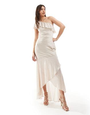 Tfnc L Invit E Robe Longue Asym Trique En Satin Volants