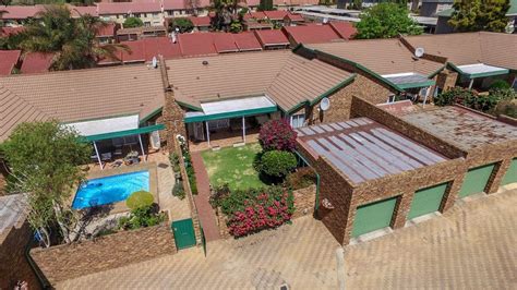 Bed Townhouse For Sale In Gauteng East Rand Kempton Park Glen