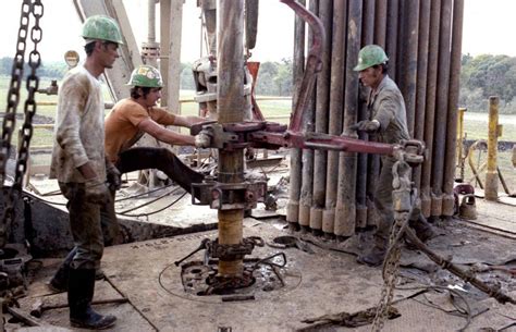 Pierce Ranch Roughnecks South Of Houston 1970s Oilfield Man