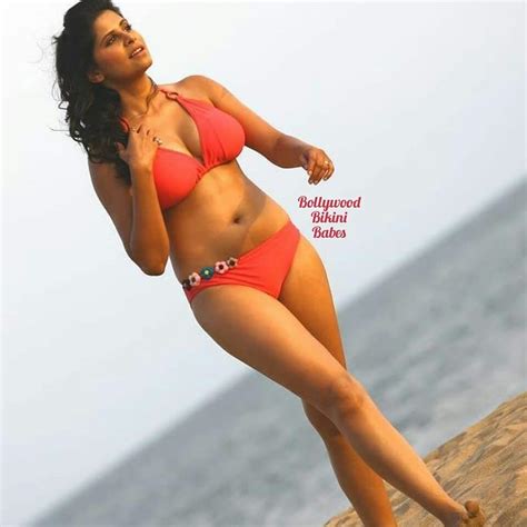 DESI ACTRESS PICTURES Indian Beautiful Models Bikini Photos And Hot Swimsuit Images Desipixer