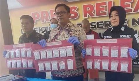 Polisi Tangkap Pelaku Jaringan Narkoba Internasional Ribuan Pil