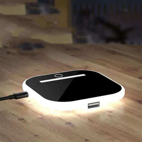 WIRELESS PORTABLE CHARGER WITH ADJUSTABLE LIGHT – Sell This Now