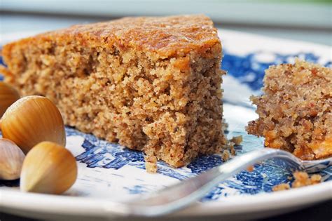 entre fondant et creusois un irrésistible gâteau aux noisettes NancyBuzz