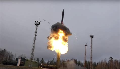 Russia deploys first hypersonic nuclear-capable missiles – Veterans ...