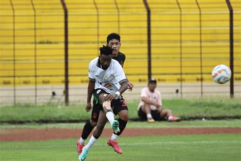 Pss Sleman Kalah Dari Persis Dalam Laga Uji Coba Risto Vidakovic