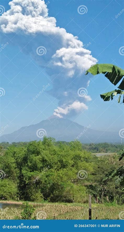 Mount Merapi Eruption stock image. Image of boyolali - 266347001