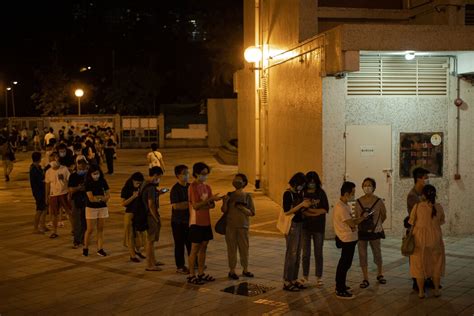 香港国安法最大案件：47名民主派受审 纽约时报中文网