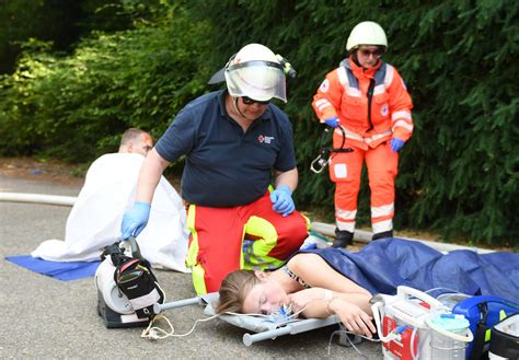 Feuerwehr Wermelskirchen Simuliert Chlorgasunfall