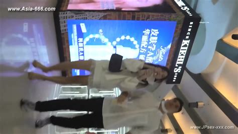 Peeping Chinese Amateur Upskirt 172