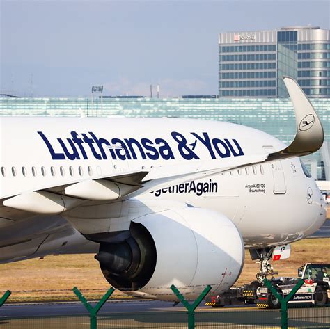 Lufthansa A359 at Munich on Sep 29th 2023, tyre pressure indication ...