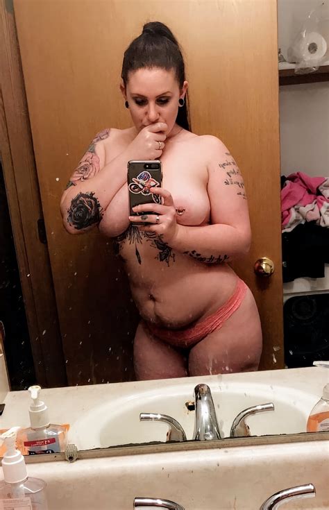 Chubby Tattooed Milf ShesFreaky