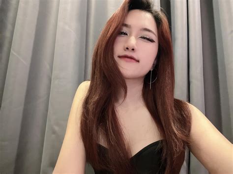 Nghịch lí MC hot nhất Valorant Viết tus ẩn ý nhưng vẫn khẳng định độc thân