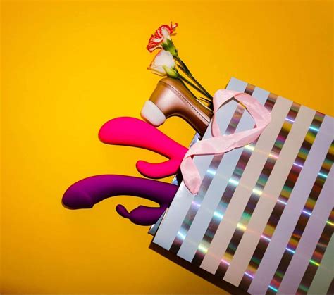 Dildos And Beyond Shopping Advice For Those Experiencing Painful Sex Kiss Tell Magazine