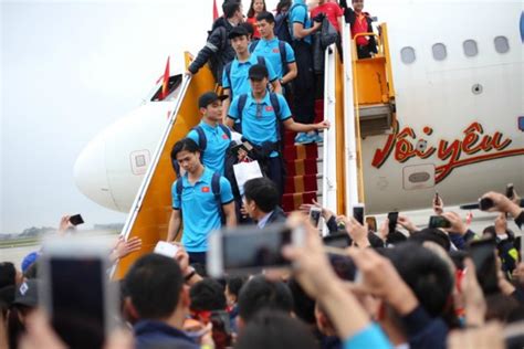 Vietjet bị phạt 40 triệu đồng vì trình diễn bikini trên chuyến bay đón U23 Việt Nam Báo điện