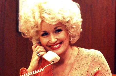 Holidays are Over, Y'all! Dolly Parton Just Launched Her Own ‘9 to 5’ Meme – Billboard