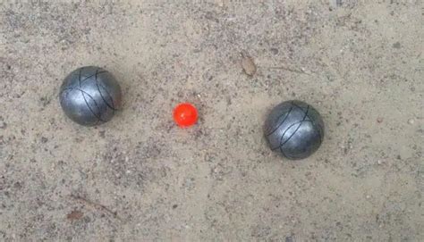 Comment bien choisir ses boules de pétanque pour la compétition