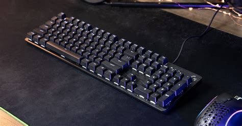 Logitech’s White Backlit G412 SE Mechanical Keyboard Reaches New Low At ...