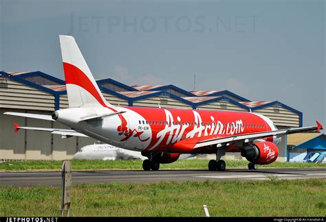 PK AXW Airbus A320 216 Indonesia AirAsia Ali Hanafiah A JetPhotos