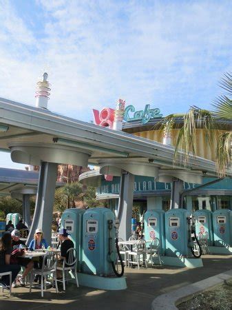 FLO'S V8 CAFE, Anaheim - Menu, Prices & Restaurant Reviews - Tripadvisor