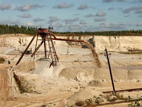 Купить щебень с доставкой в Санкт-Петербурге: производство и продажа ...