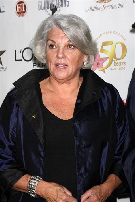 LOS ANGELES, NOV 3 - Tyne Daly arrives at the Hollywood Walk of Fame