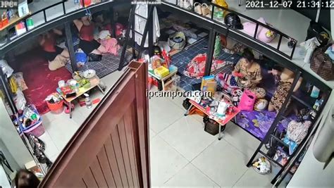 Amateur Hidden Cams Reveal Cock Riding Hoes At DrTuber