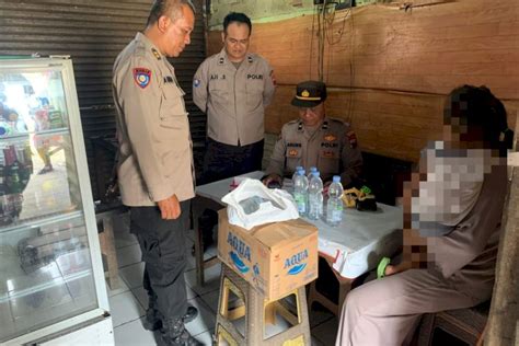 Jelang Nataru Polres Grobogan Sita Ratusan Botol Miras Berbagai Merk