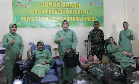 Sambut HUT Ke 77 Persit Anggota Kodim HST Dan Istri Sumbang Darah