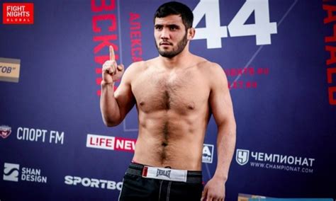 Экс-чемпион AMC Fight Nights оценил своего соперника из Казахстана ...