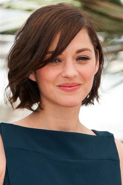 25 Amazing Haircuts For Round Faces To Inspire You Feed Inspiration