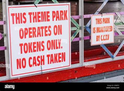 Cash Only Sign Hi Res Stock Photography And Images Alamy