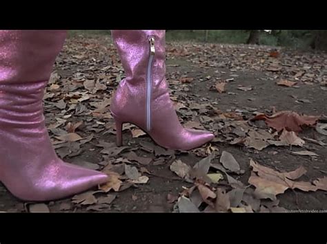 Crush By Trampling A Cigarette With Long Boots XVIDEOS