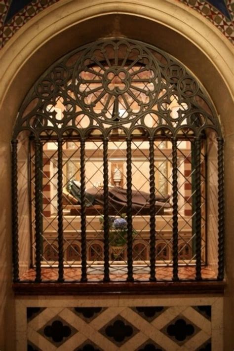 Photo Of Basilica Di Santa Chiara Crypt With Tomb Of St Clare Basilica Cathedral Basilica