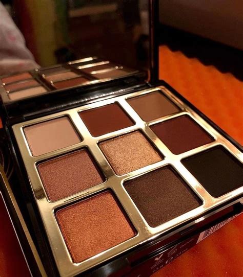 Smokey eye perfection! | Eyeshadow collection, Luxury cosmetics, Smokey eye