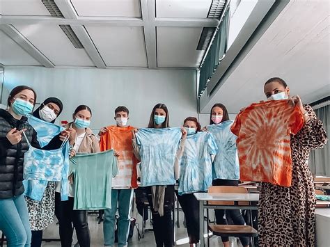 Batik Wieder Voll Im Trend Geschwister Scholl Realschule