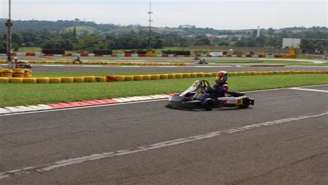 Jo O Al Cio Conquista P Dio Em Estreia Na Copa Itu De Kart Jornal De