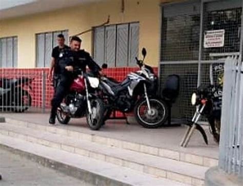 Dz Patrulha Pm Atrav S Do Bpm Recupera Motocicleta Minutos Ap S O