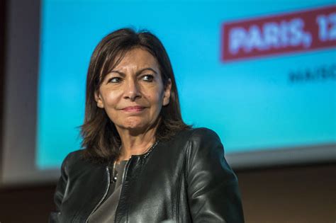 Voyage d Anne Hidalgo à Tahiti une facture téléphonique colossale la