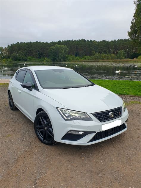 My White Seat Leon FR Black Edition (20 Reg) | SEATCUPRA.NET