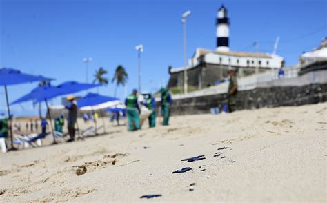 Jornal Correio Corpo é encontrado na praia da Barra