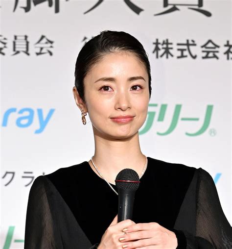 「金八先生」きっかけでブレイク上戸彩が小山内美江子さん追悼「あのときの経験すべてが私の糧」 おくやみ写真ニュース 日刊スポーツ