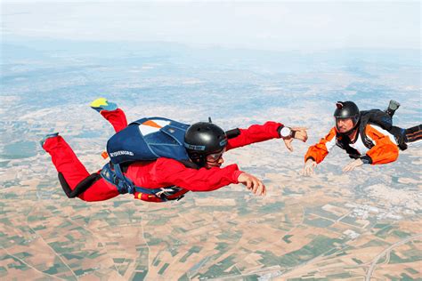 Curso De Paracaidismo En Madrid Cómo Reservar Skydive Madrid