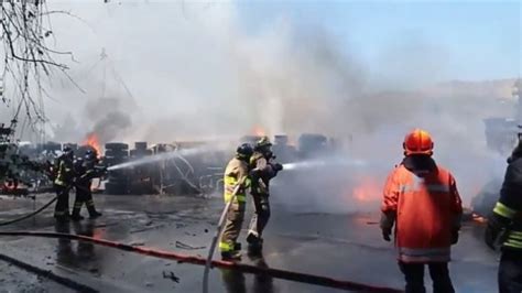 Video Accidente Provoc Incendio De Tres Autos Y Un Cami N En Camino