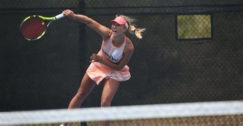 Ashley Lahey Serves Success ‹ Pepperdine Graphic