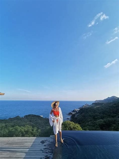 Thả dáng thư thái với bikini cực sexy H Hen Niê gây chú ý bởi điều này