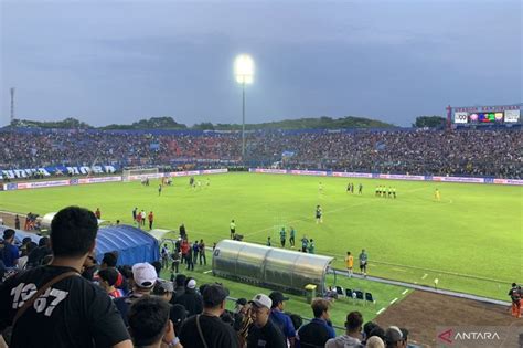 Persib Bandung Bungkam Arema Fc