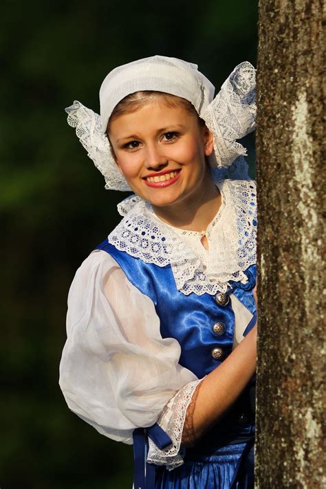 Kommaar Slovak Folk Costumes Poniky Village Podpo Anie Folklore