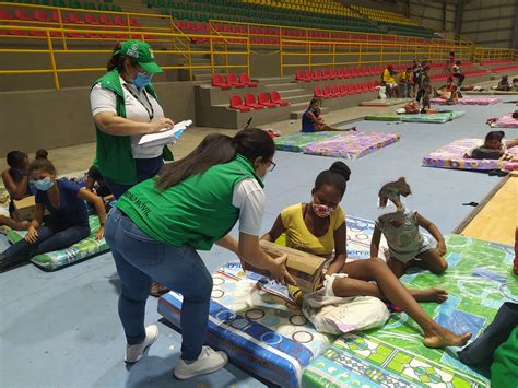 Dos Unidades Móviles Del Icbf Atienden A Damnificados En Cartagena